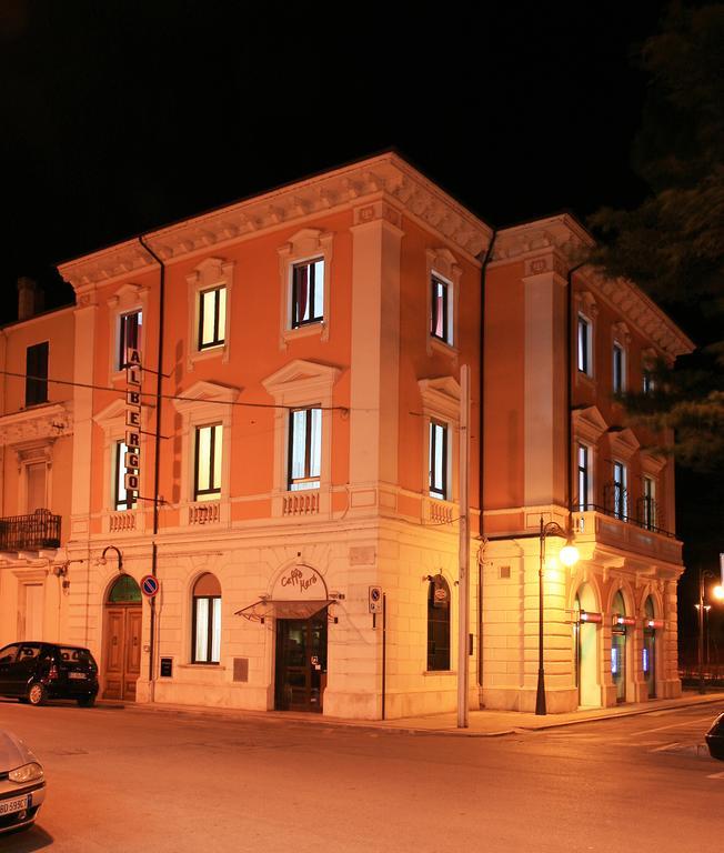 Albergo Ma.Re Popoli Extérieur photo
